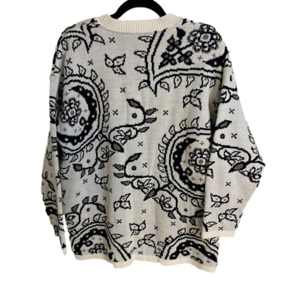 🎀 Tricots Grace Knit Vintage Graphic Double Layer Crewneck Knit Sweater, S… - Picture 2 of 6